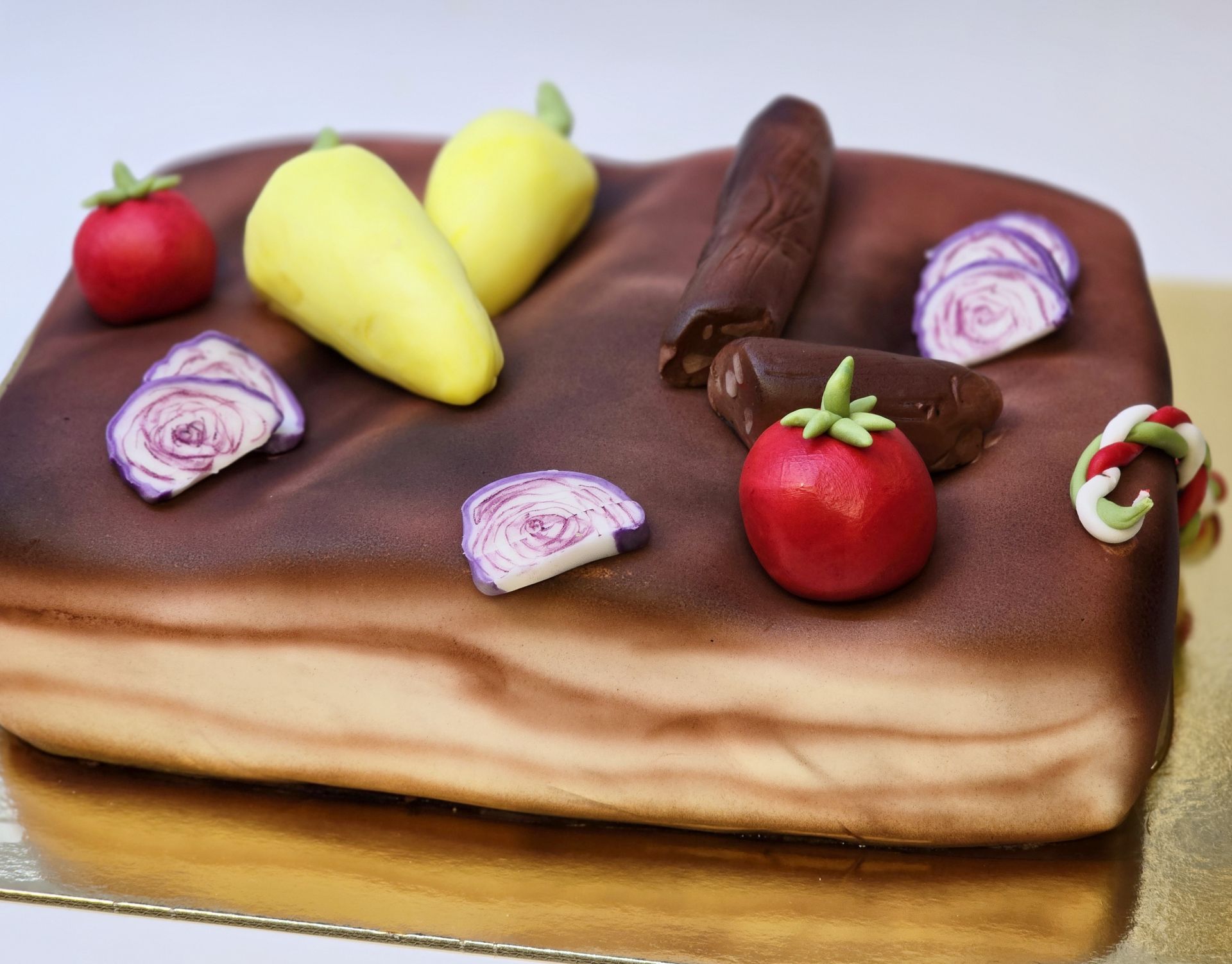 Különleges díszítésű tortáink