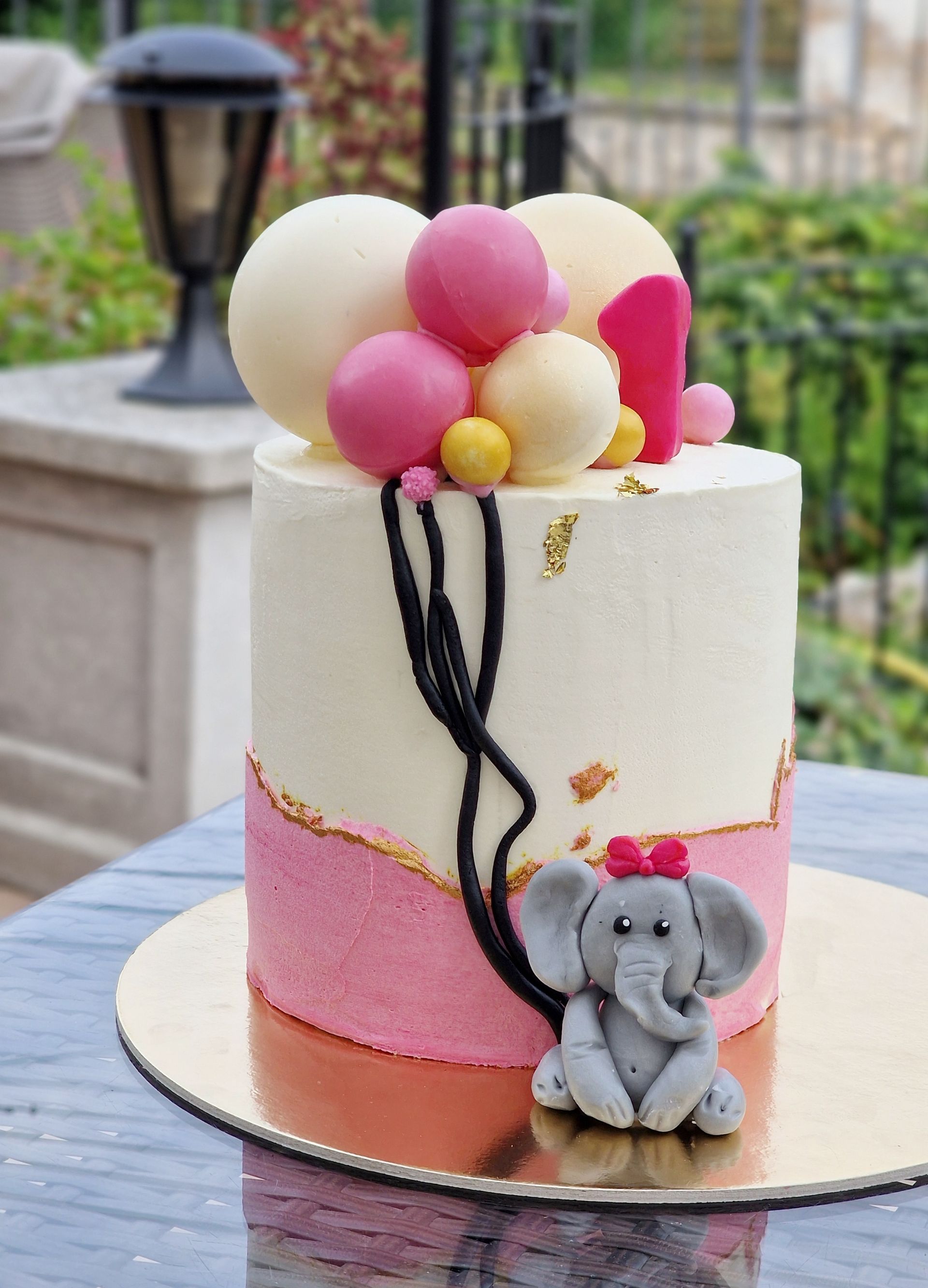 Különleges díszítésű tortáink