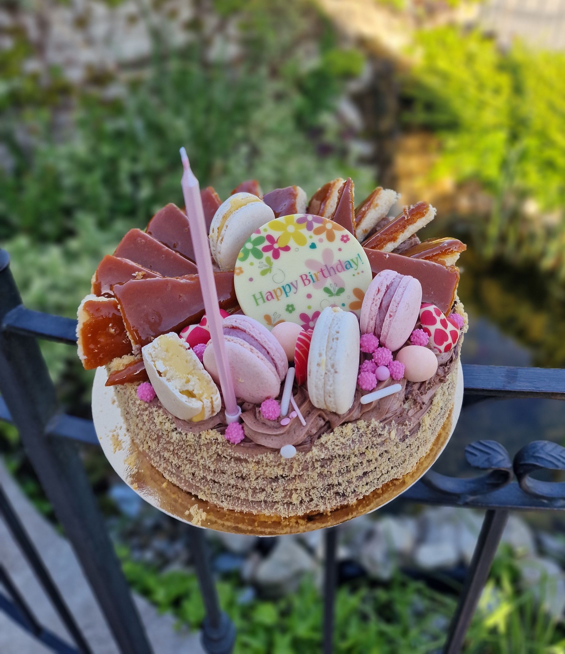 Különleges díszítésű tortáink